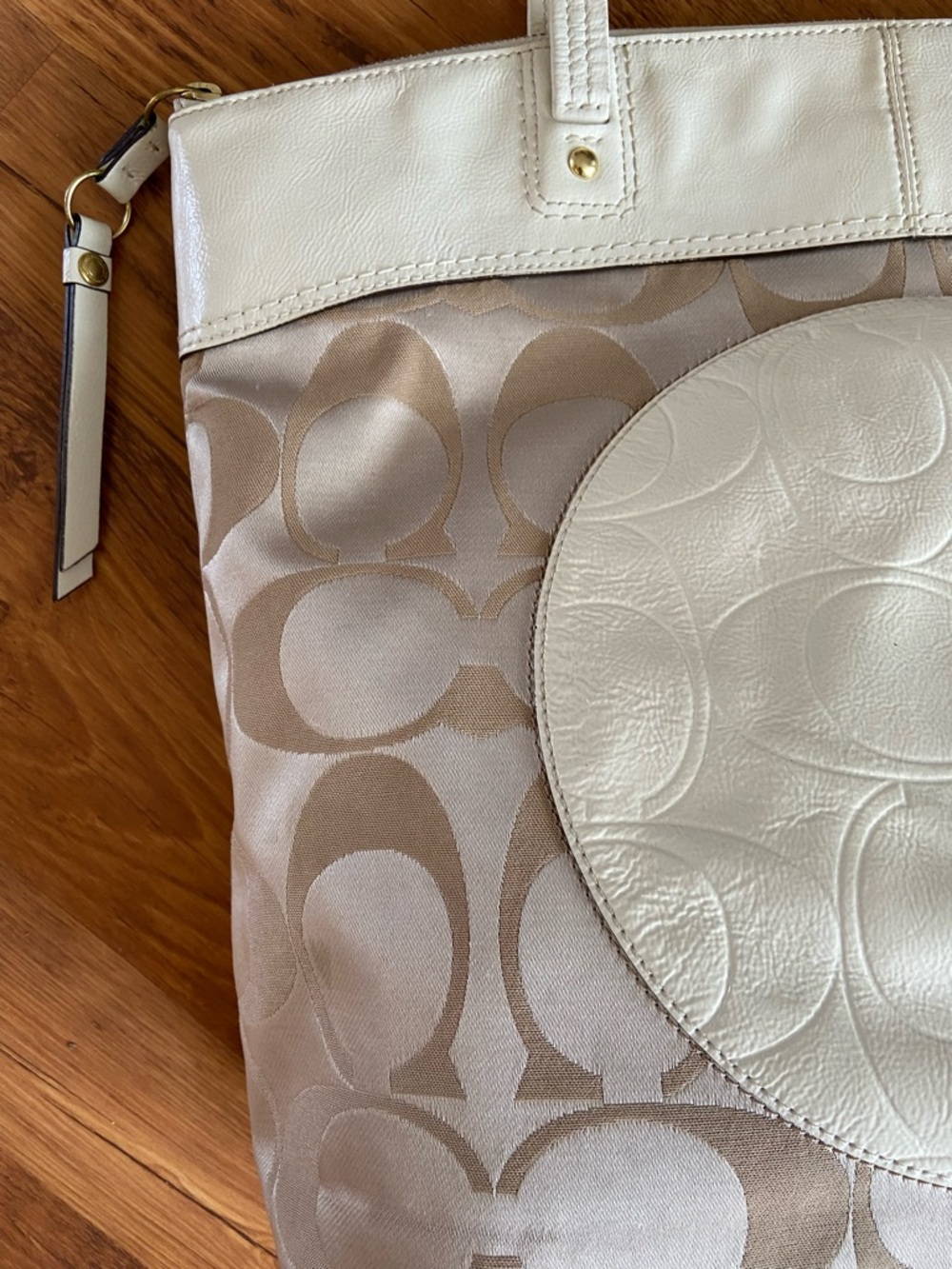 Coach Cream and Tan Laura Signature Tote Bag - Picture 5 of 11